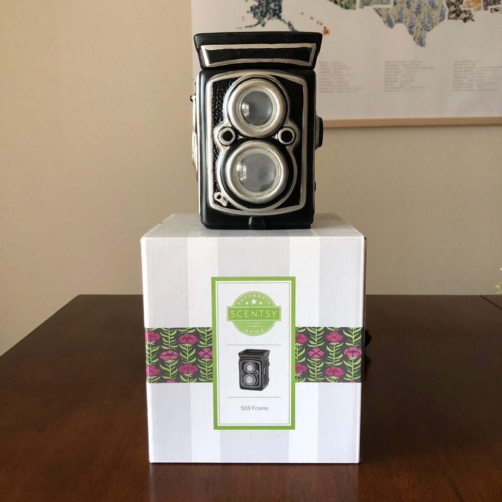 Brand New Scentsy Wax Warmer